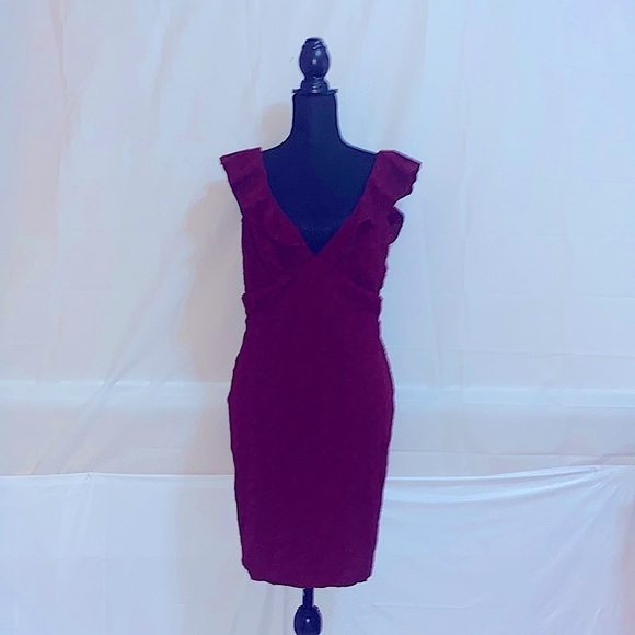 Lulu’s Burgundy Dress Size L - Picture 3 of 6